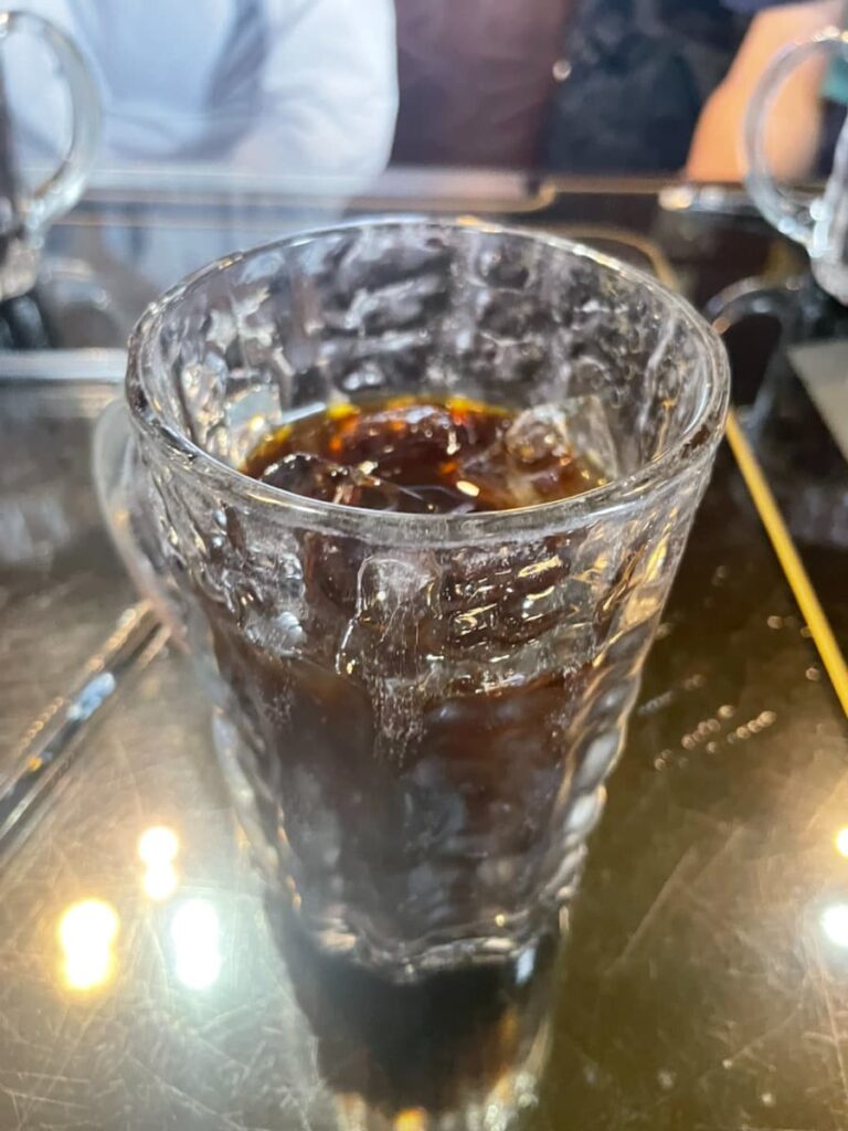 赤い館のアイスコーヒー